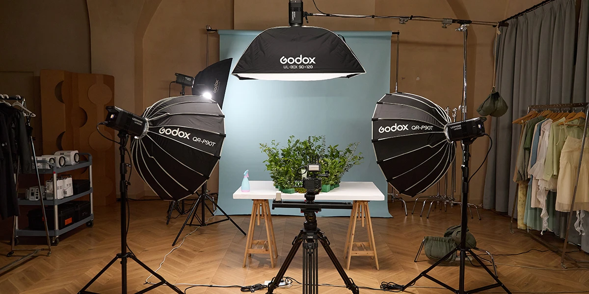Godox Litemons LE300Bi Bi-Color LED Monolight (11)